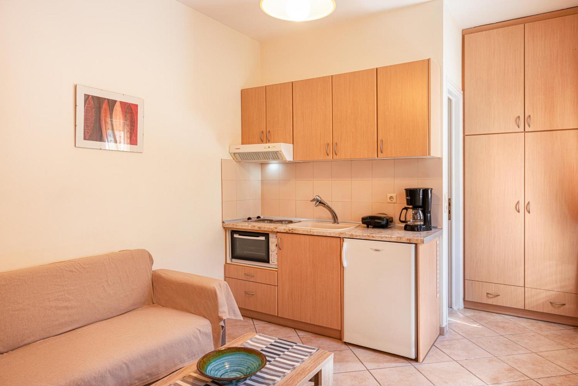Marina Apartments Кокарі Екстер'єр фото