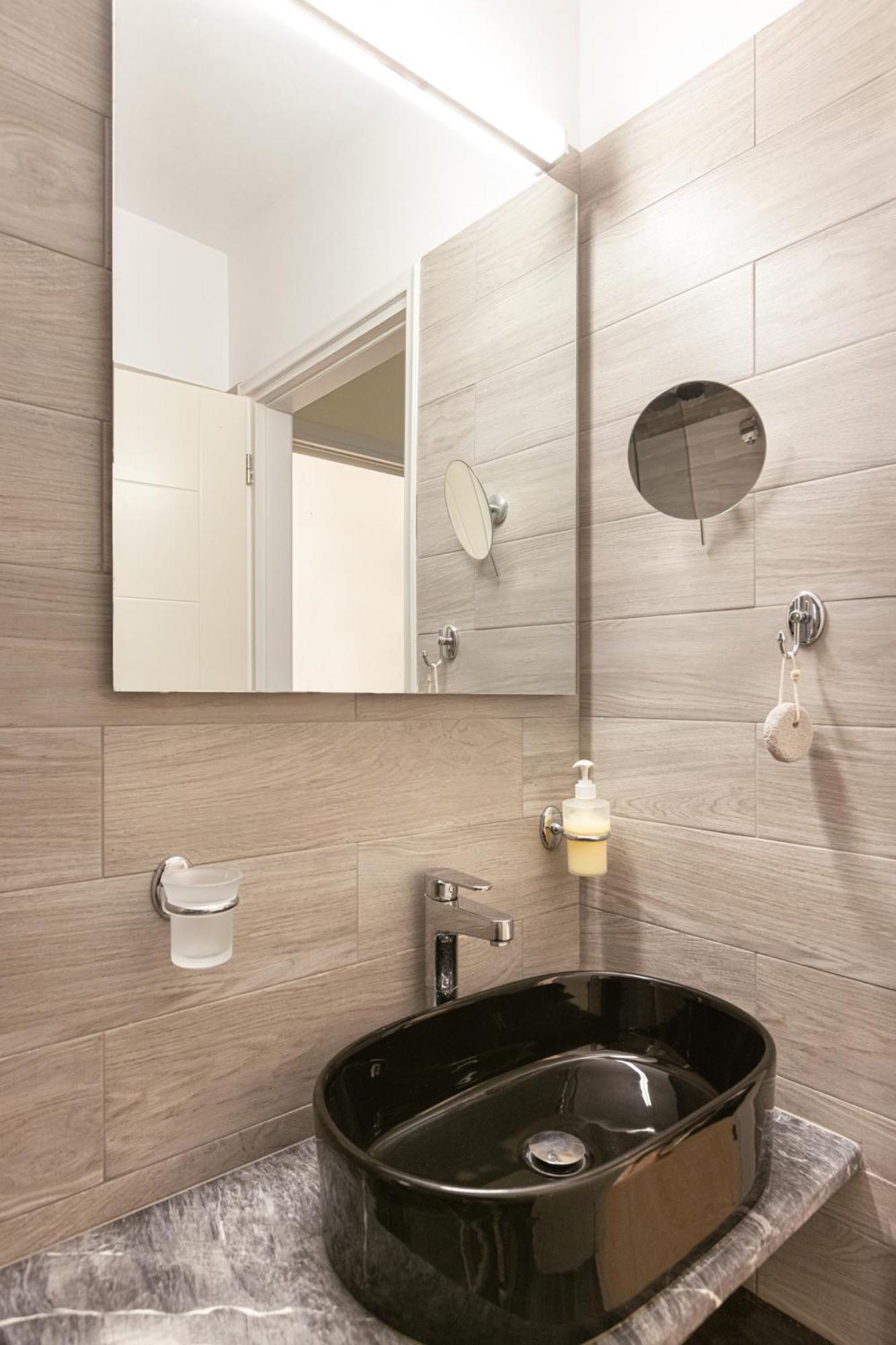 Marina Apartments Кокарі Екстер'єр фото