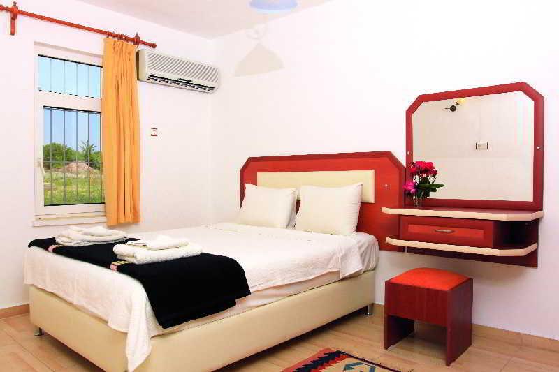 Marina Apartments Кокарі Екстер'єр фото