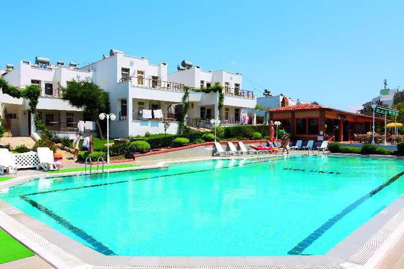 Marina Apartments Кокарі Екстер'єр фото