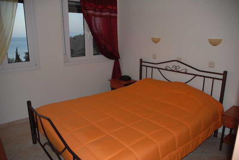 Marina Apartments Кокарі Екстер'єр фото