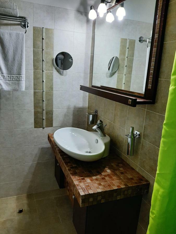 Marina Apartments Кокарі Екстер'єр фото