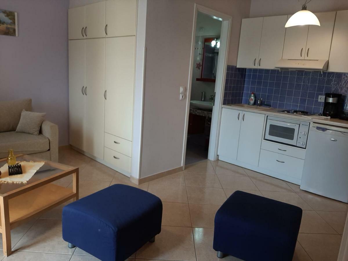 Marina Apartments Кокарі Екстер'єр фото