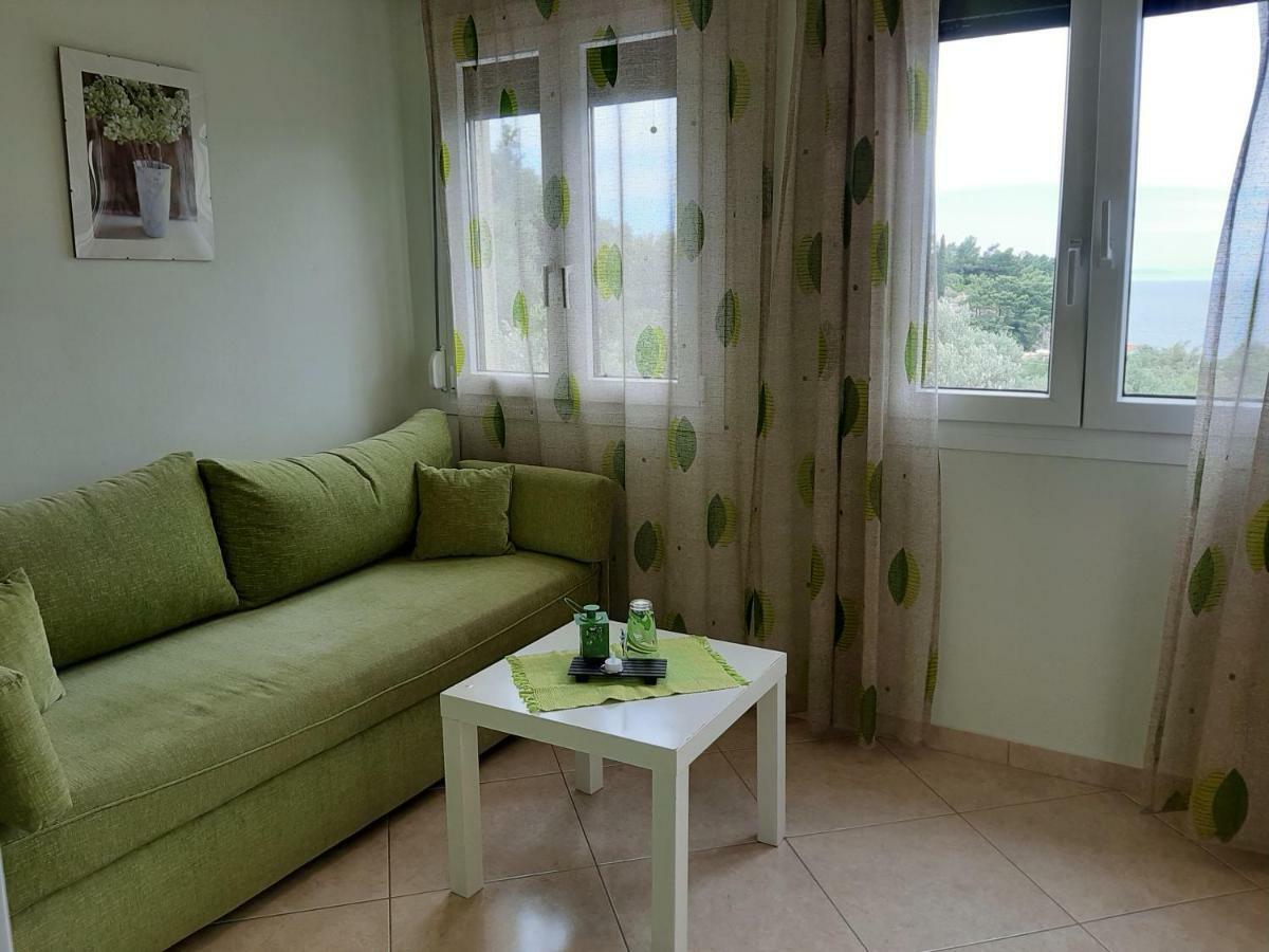 Marina Apartments Кокарі Екстер'єр фото